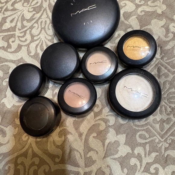 MAC Cosmetics Eyeshadow Collection - Gold, Purple, Pink Hues - Picture 5 of 12